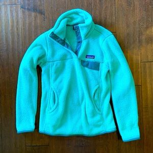 Kelly green Patagonia fleece pullover
